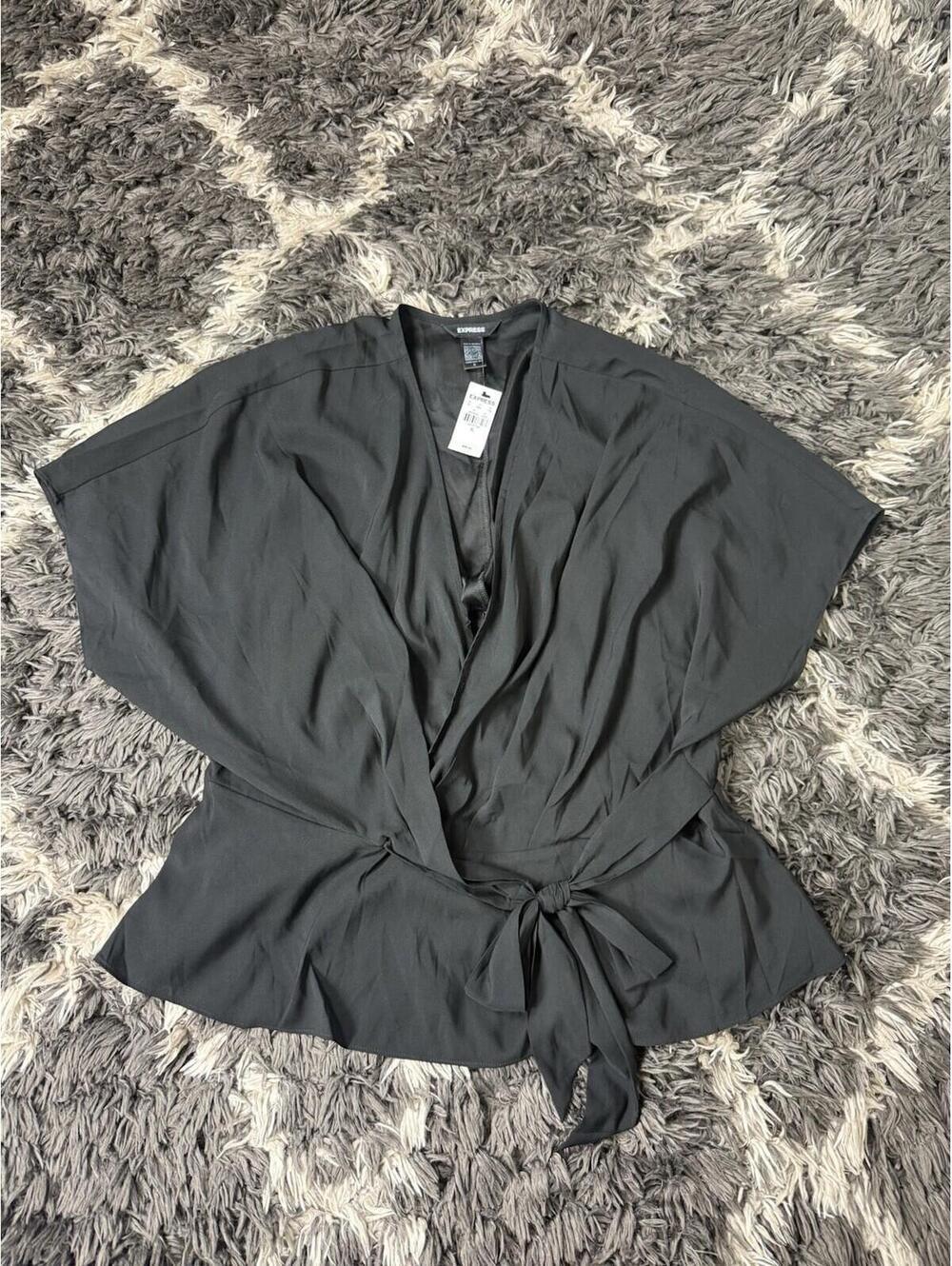Express V-neck Kimono Sleeve Surplice Tie Waist Peplum Top Black Womens XL NWT